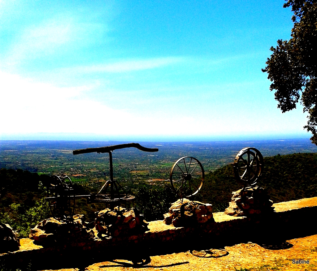 Auf den Berg Puig de Randa (Mallorca)