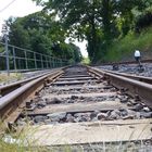 Auf den Eisenbahnschienen unterwegs