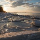 auf den Eisschollen am Strand von Loissin