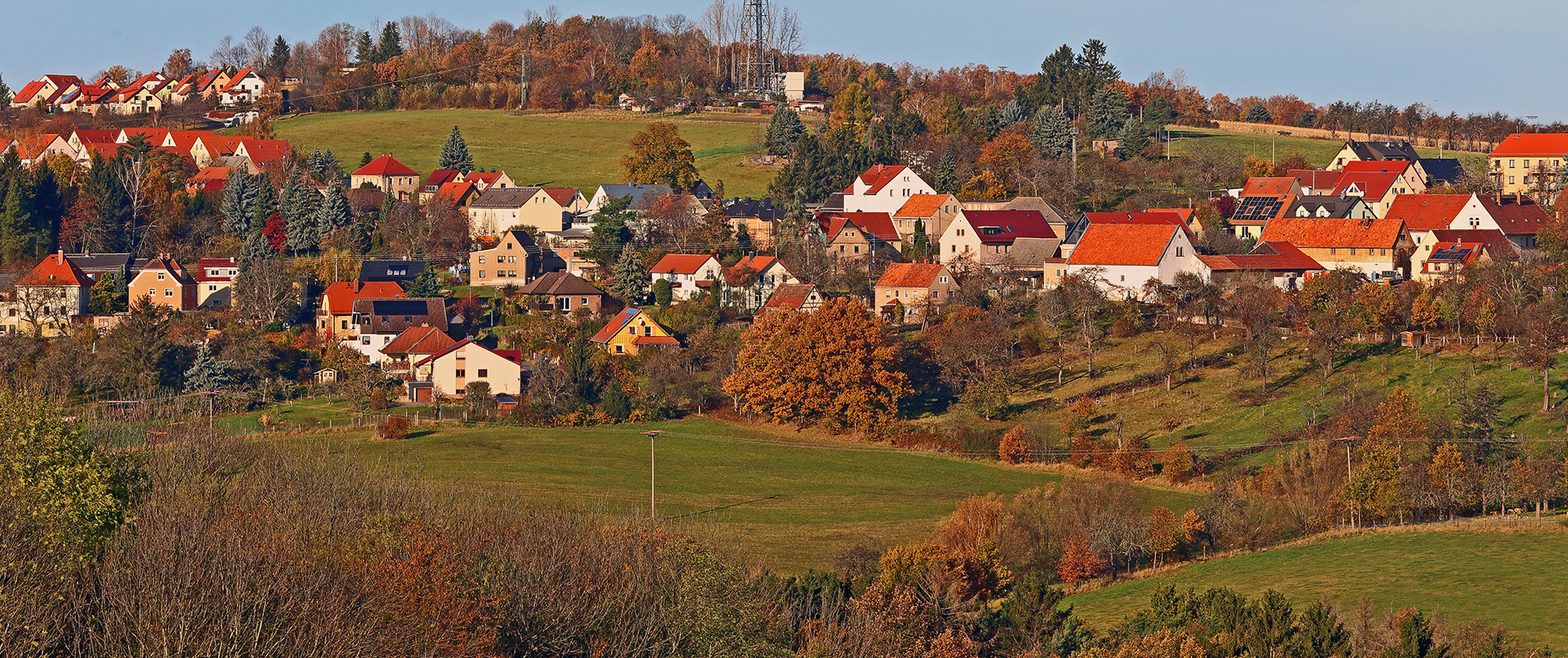 Auf den linken Anhöhen des Elbtals bei Dresden im Goldenen Herbst...