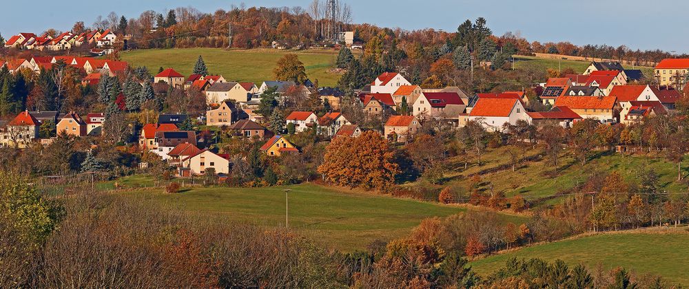 Auf den linken Anhöhen des Elbtals bei Dresden im Goldenen Herbst...