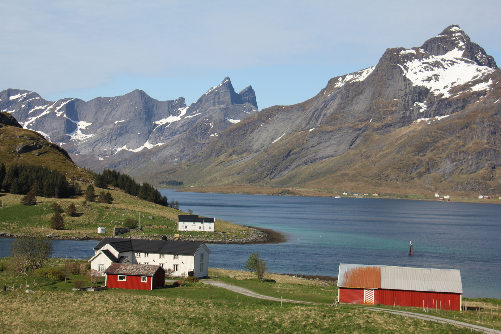 Auf den Lofoten bei Kaiserwetter anfang Juni