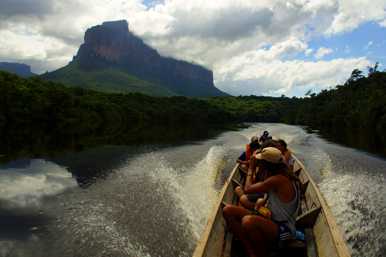 Auf den Weg zu den Angel Falls, dem höchsten Wasserfall der Welt in Venezuela