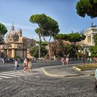 Auf den Weg zum Kolosseum und das Forum Romanum. 