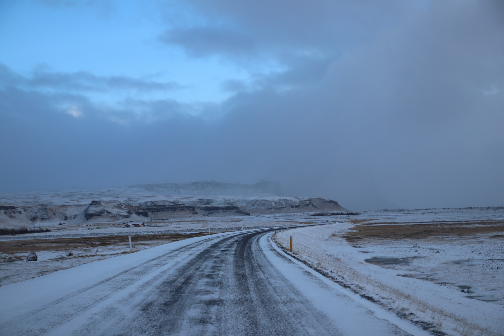 Auf der 1 zwischen Kirkjubæjarklaustur und Svínafellsjökull (3)