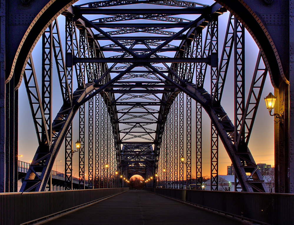 Auf der alten Elbbrücke