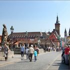 auf der Alten Mainbrücke in Würzburg