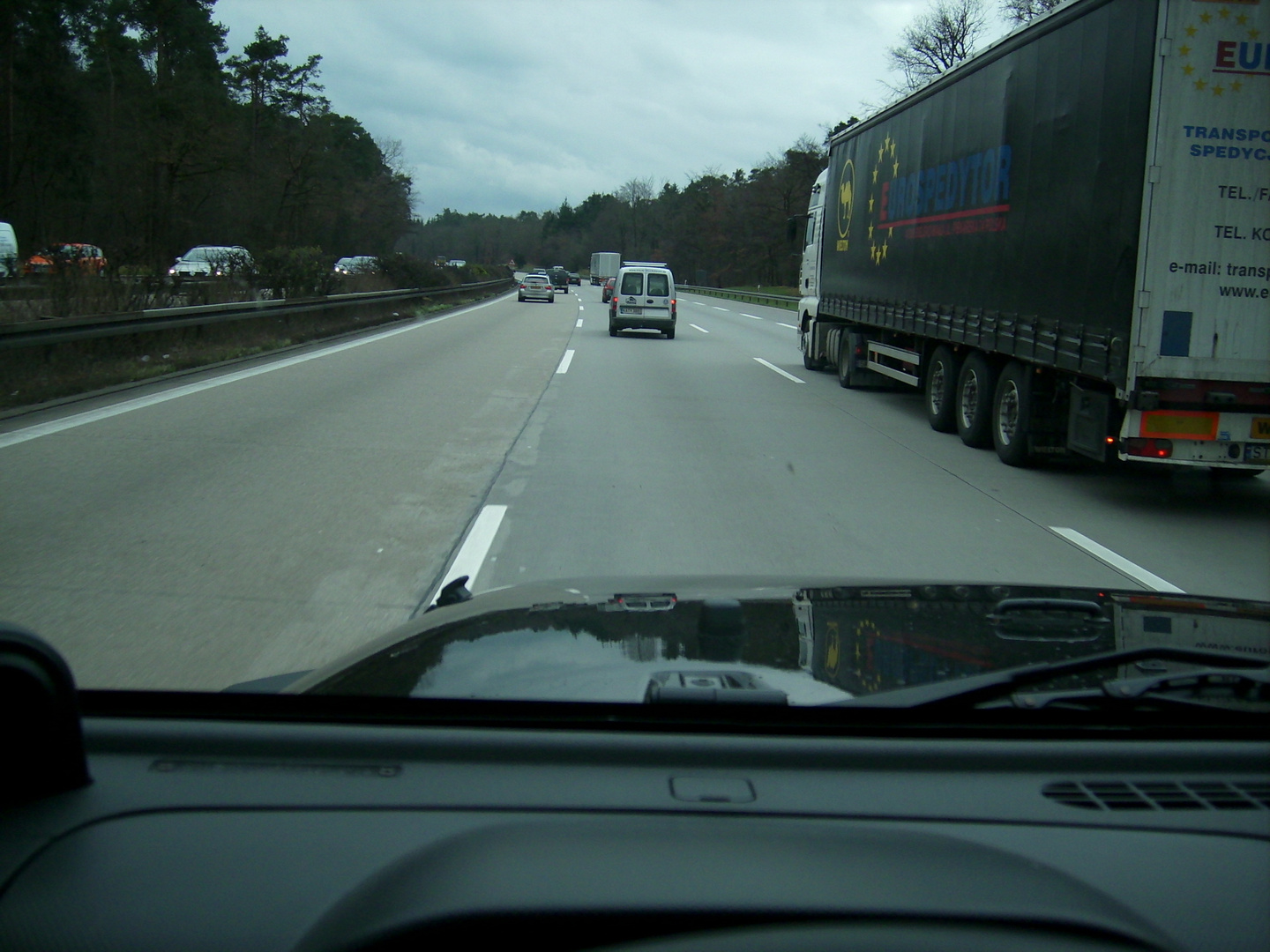 Auf der Autobahn A 5 bei Kronau