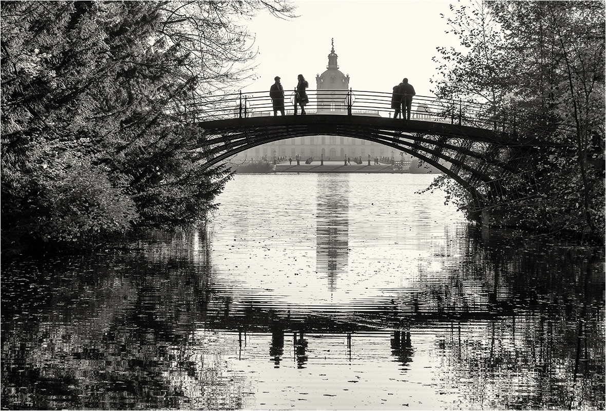 auf der Brücke