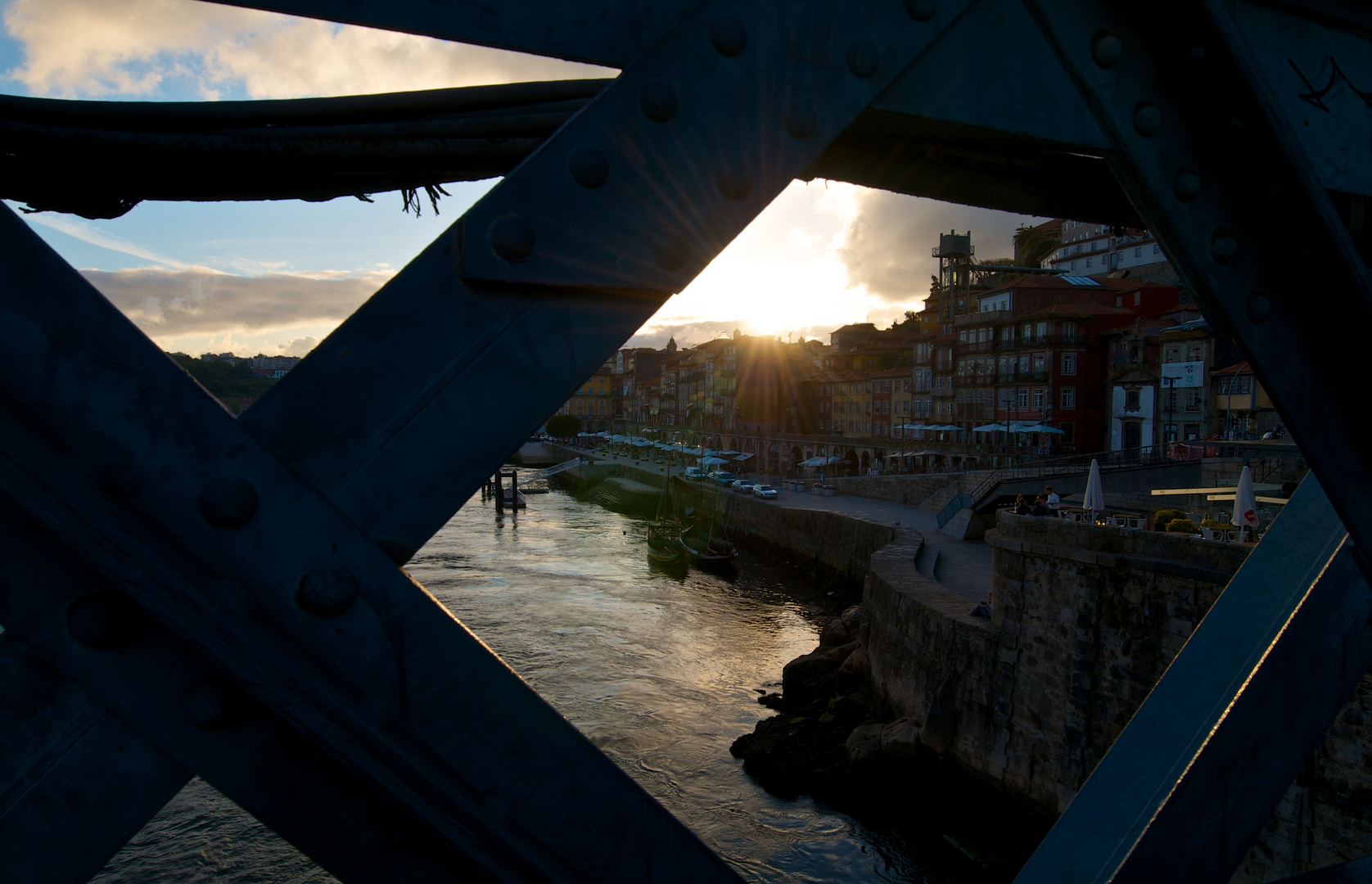 auf der Brücke