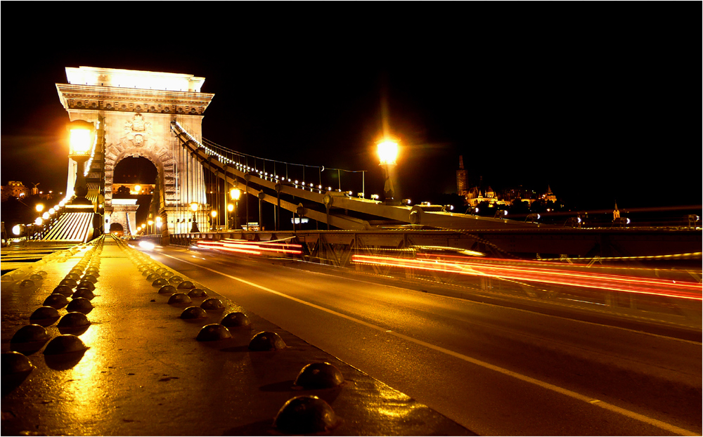 Auf der Budapester Kettenbrücke