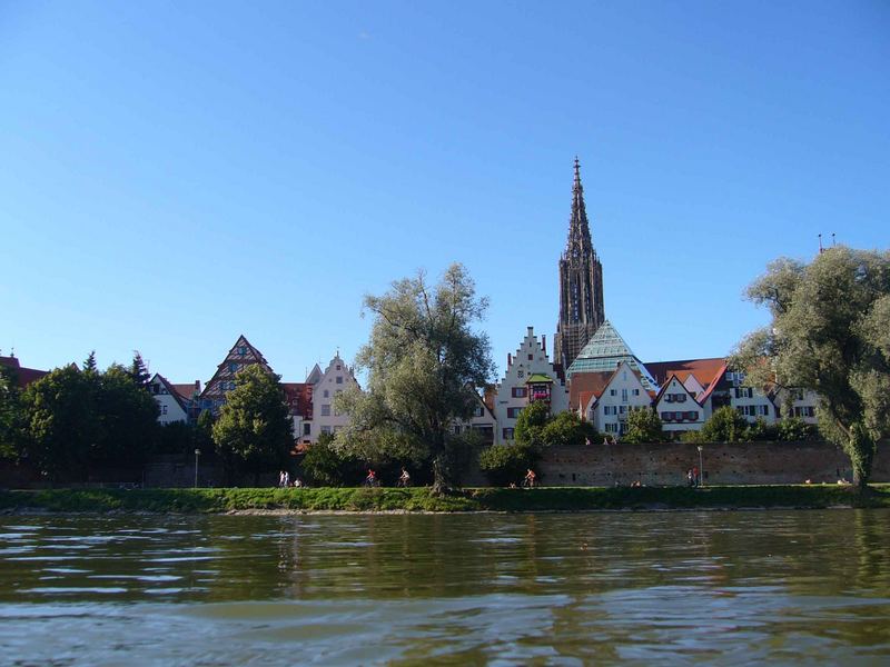 Auf der Donau durch Ulm