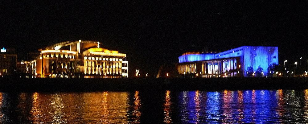 auf der Donau in Budapest bei Nacht