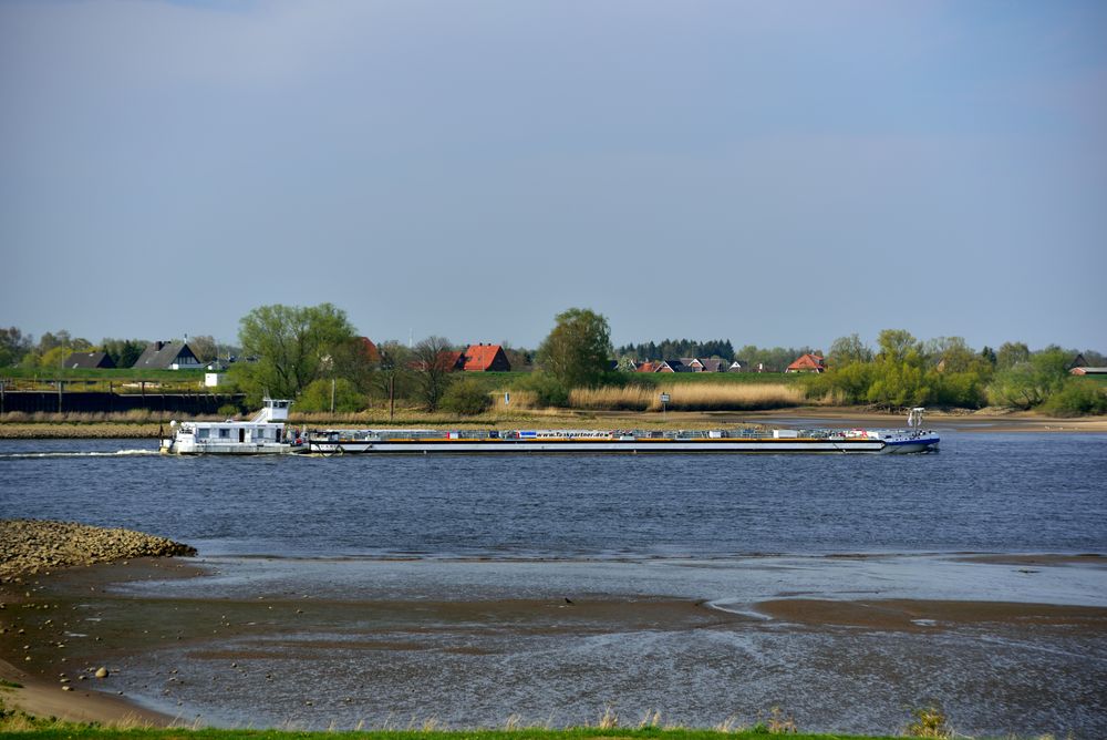 auf der Elbe bei Zollenspieker