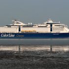 Auf der Elbe vor Altenbruch Richtung Hamburg.