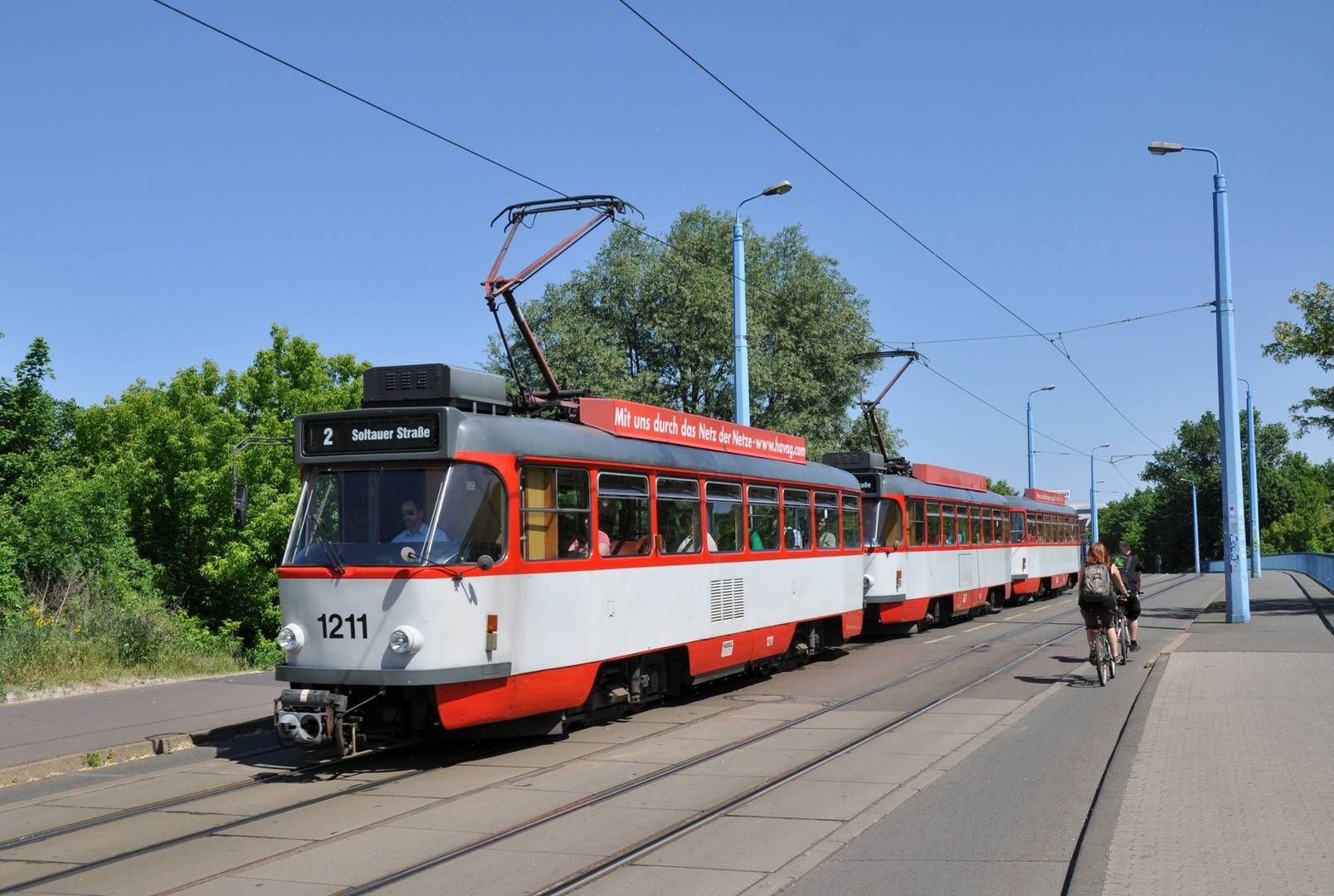 auf der Elisabethbrücke