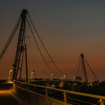 Auf der Herrenkrugbrücke 