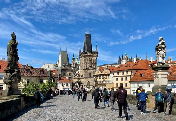 Auf der Karlsbrücke in Prag