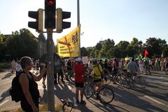 AUF DER KREUZUNG Montagsdemo Stuttgart Juli2010 +2014