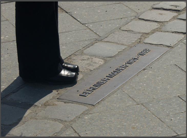 Auf der Mauer