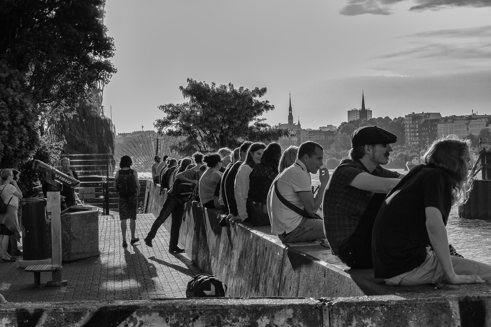 auf der Mauer