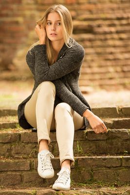 Auf der Mauer auf der...