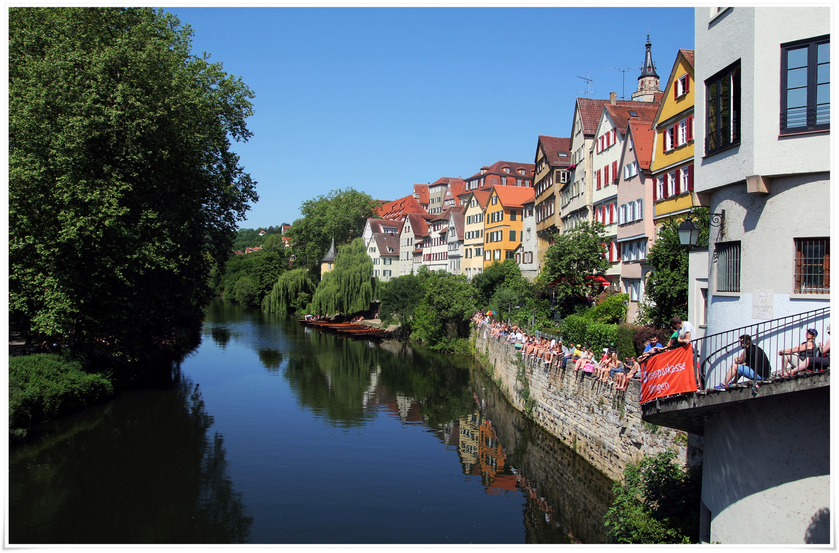 auf der Mauer