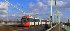 Auf der Mülheimer Rheinbrücke in Köln