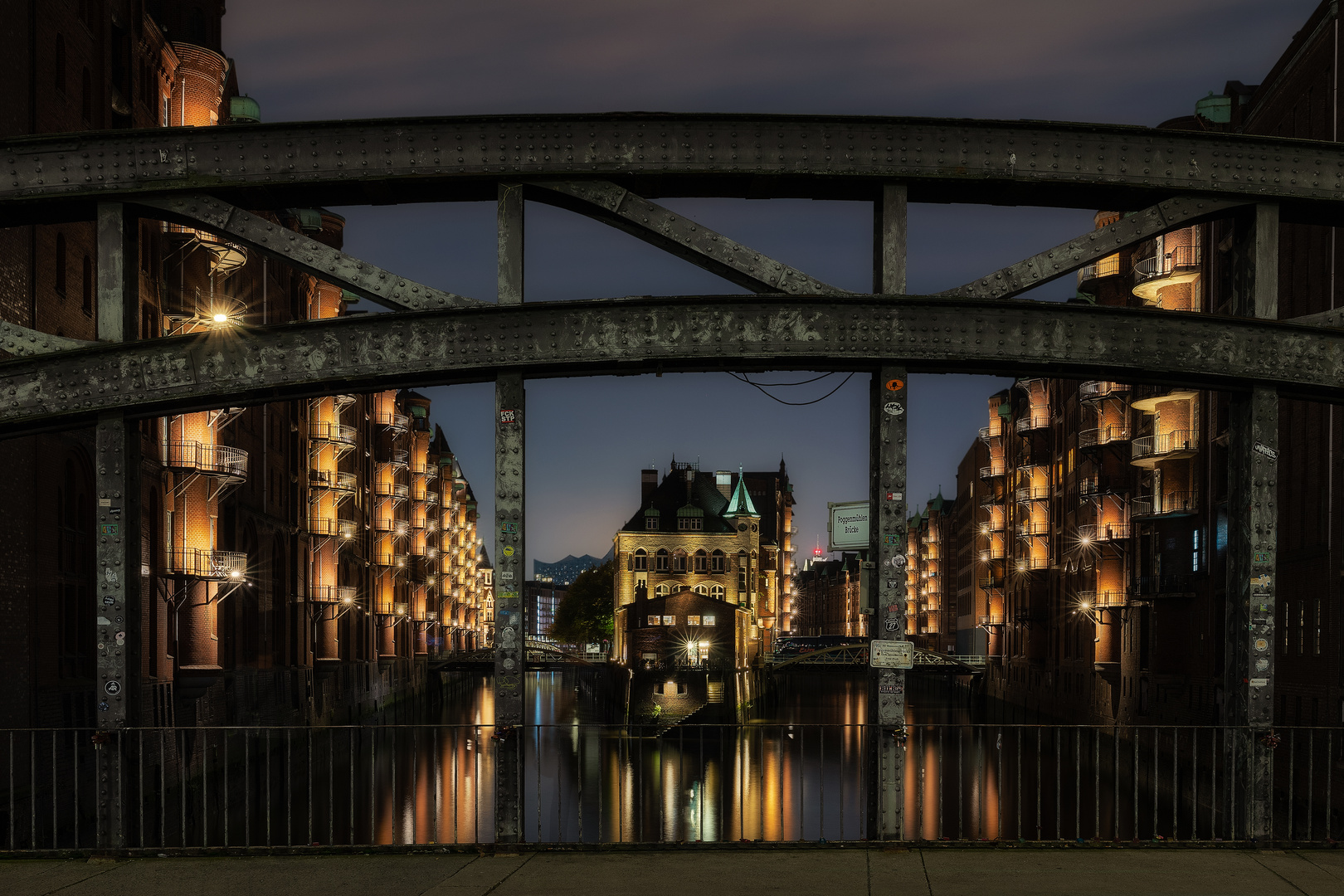 Auf der Poggenmühlen Brücke