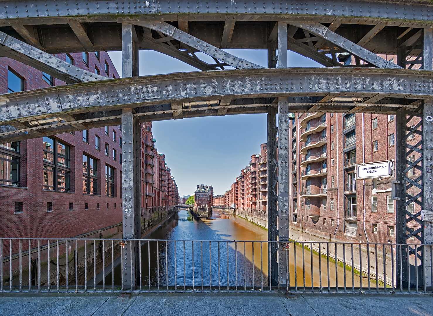 Auf der Poggenmühlen-Brücke