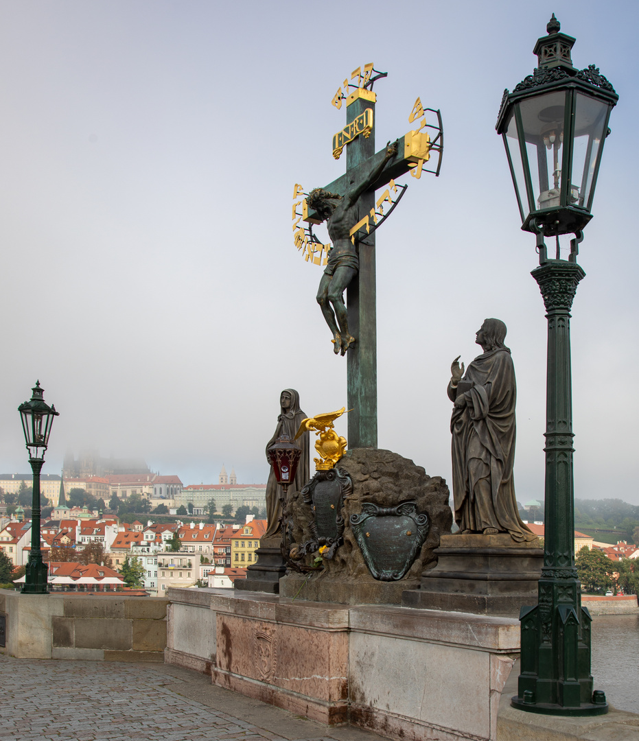 Auf der Prager Karlsbrücke