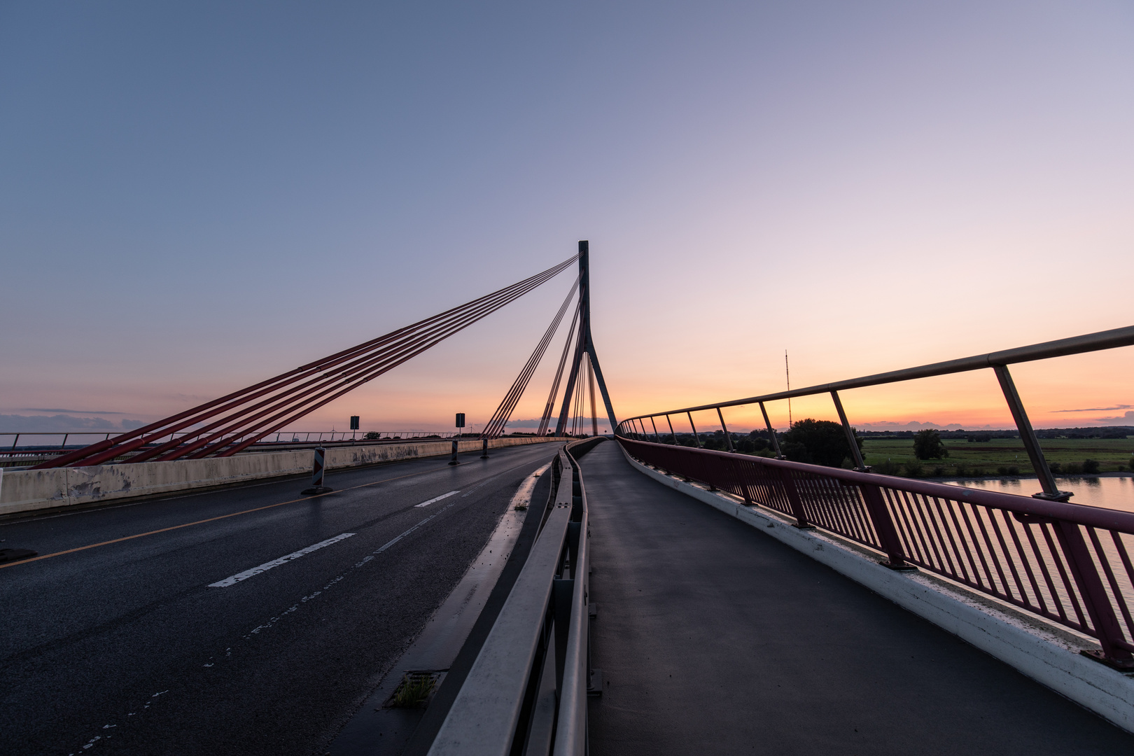 Auf der Rheinbrücke