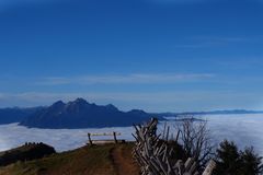 Auf der Rigi über dem Nebel