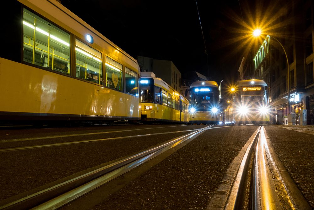 Auf der Schiene Foto & Bild bus & nahverkehr, straßenbahnen, verkehr & fahrzeuge Bilder auf