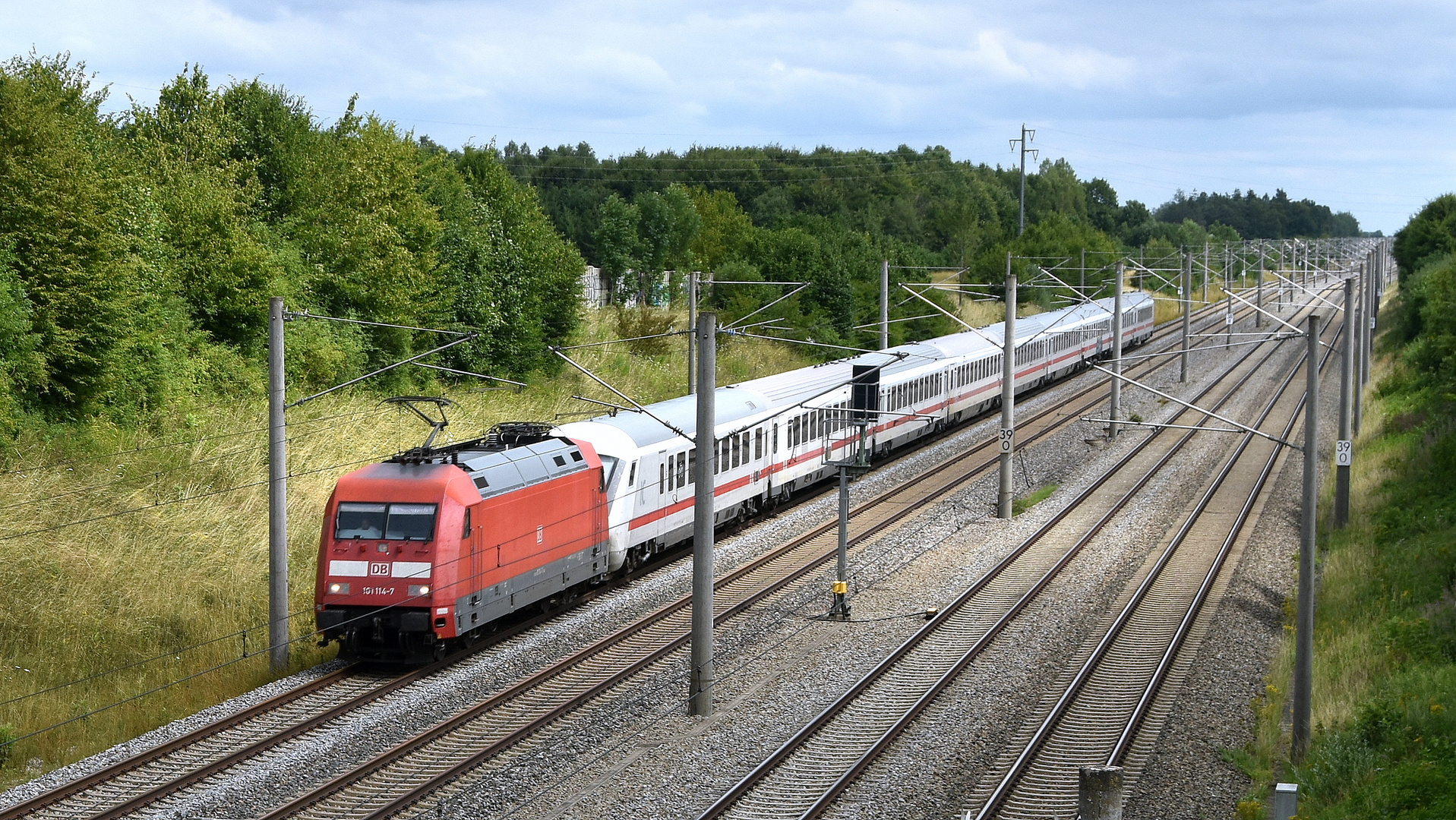 Auf der Schnellfahrstrecke München-Augsburg bei Hattenhofen 16.7.2023