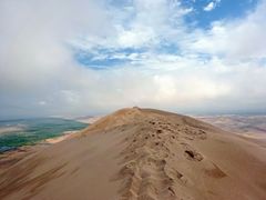 Auf der "Singenden Düne" in der Wüste Gobi