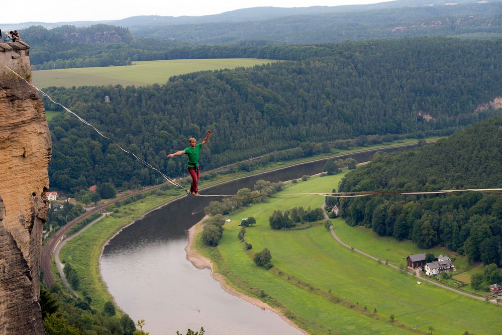 auf der slackline....... *** Foto & Bild spezial, outdoor, natur