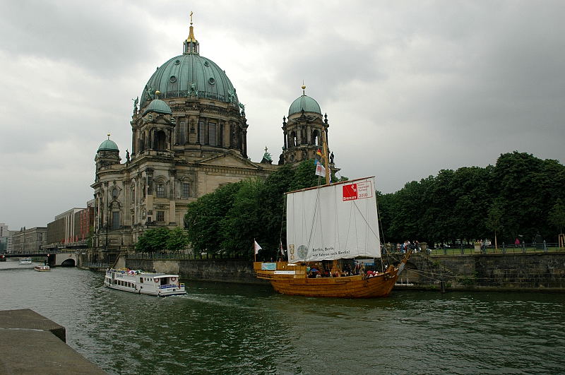 Auf der Spree, vorm Berliner Dom