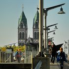 Auf der Stadtbahnbrücke in Freiburg i.Br.