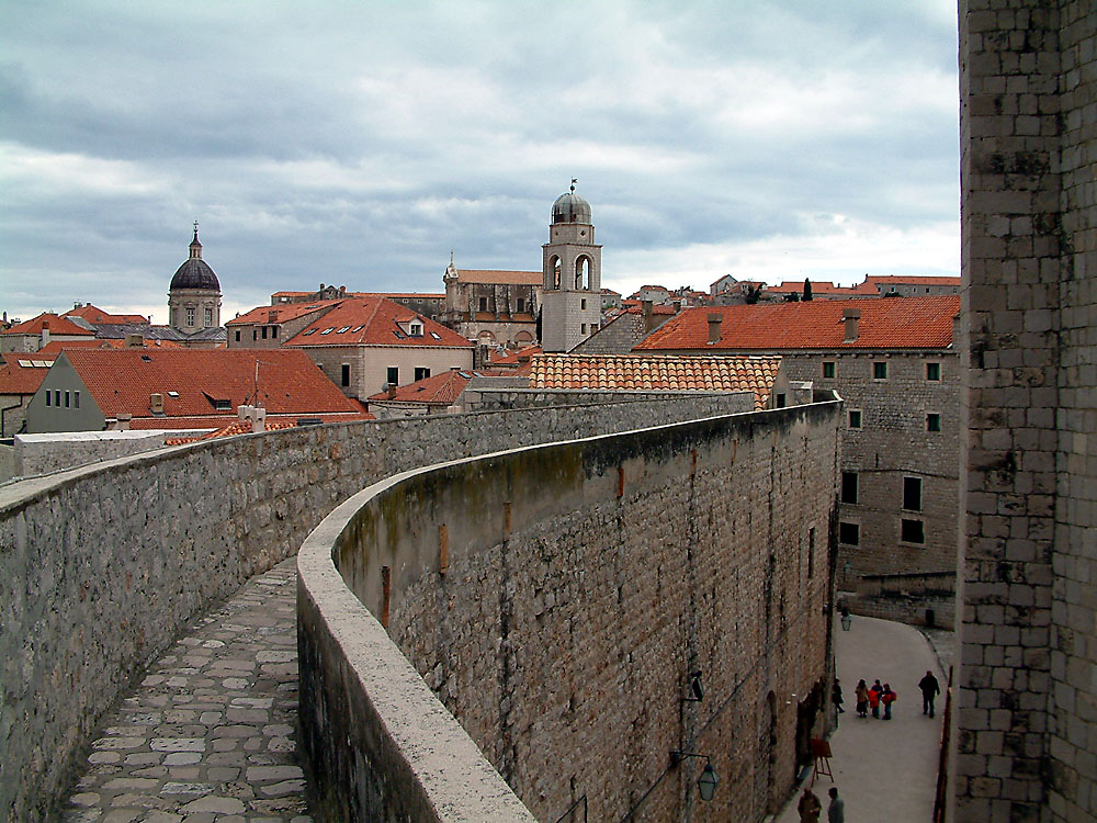 Auf der Stadtmauer von Dubrovnik