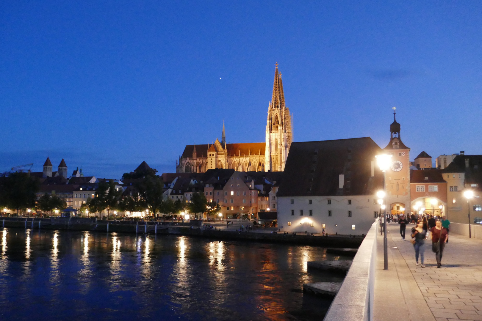 auf der steinernden Brücke (Regensburg)