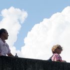 Auf der Steinernen Brücke in Regensburg