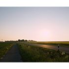 Auf der Straße ins Licht..irgendwo in Ostfriesland