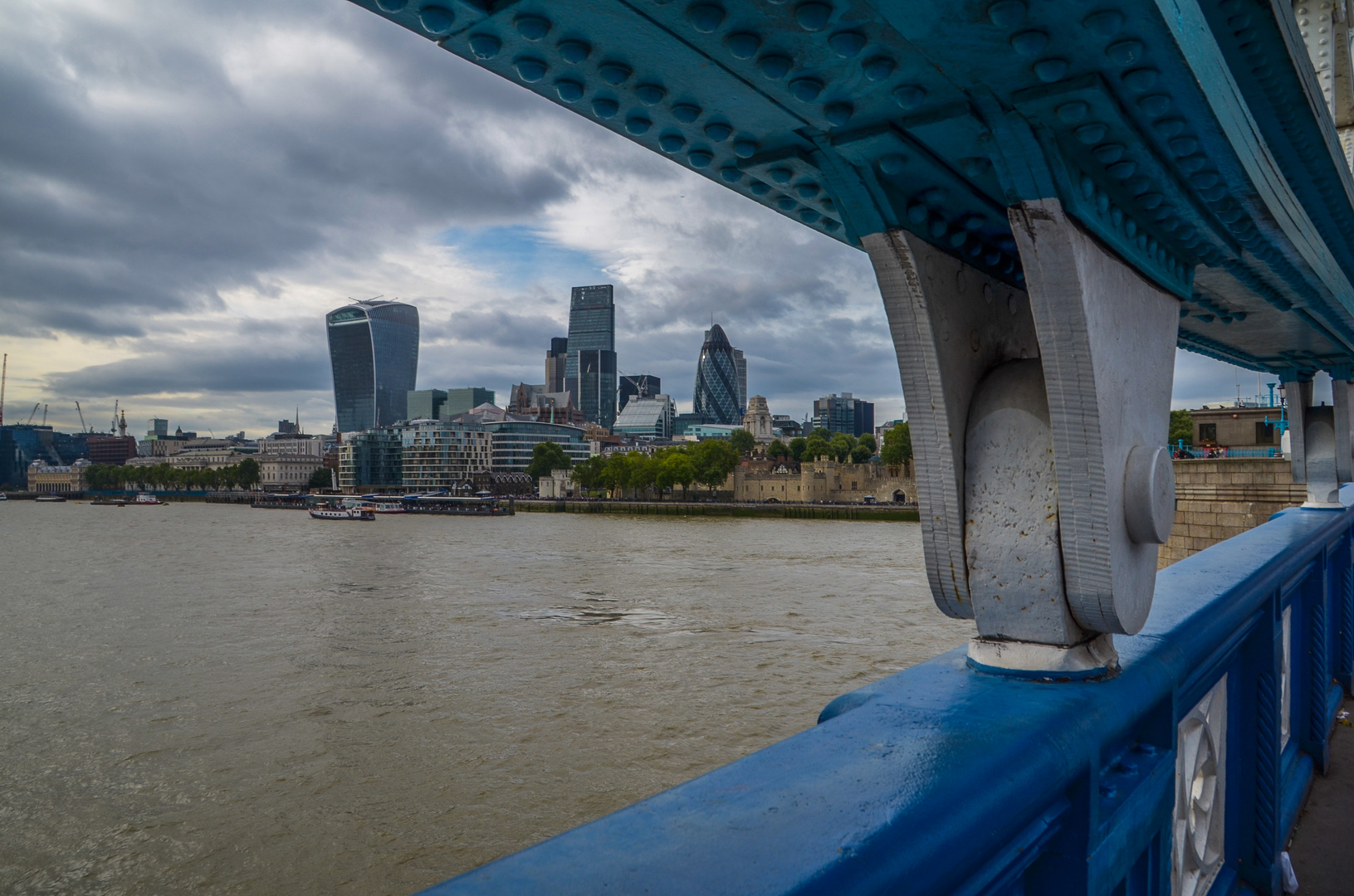 auf der Tower Bridge