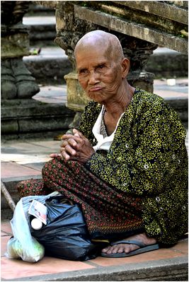 Auf der Treppe zum Tempel