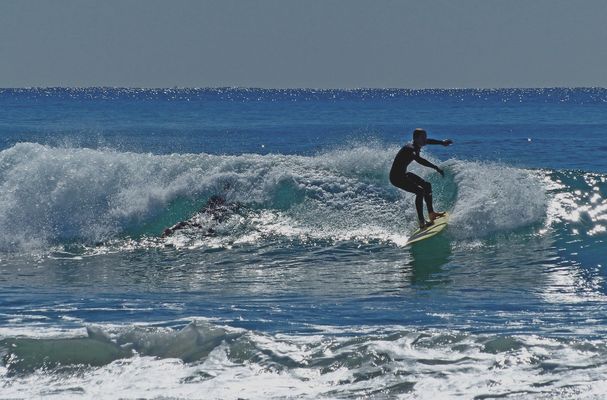auf der Welle reiten am Bondi Beach von Sydney