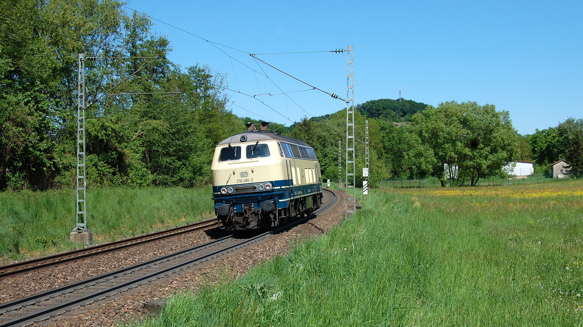 Auf der Württembergischen Westbahn in der Ölbronner Kurve 6.5.2020