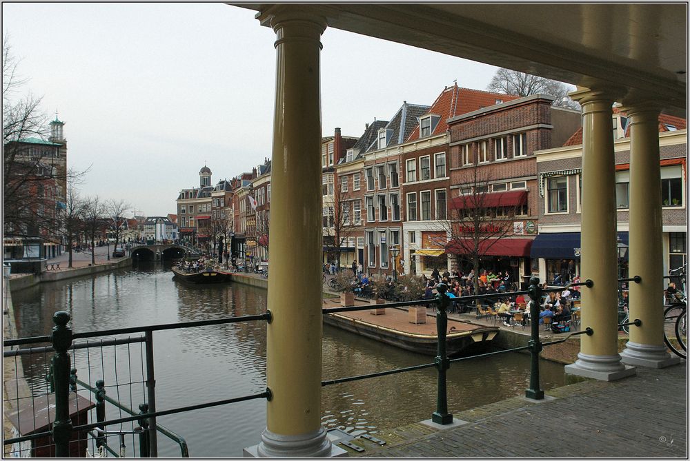 Auf die "Koornbrug" in Leiden