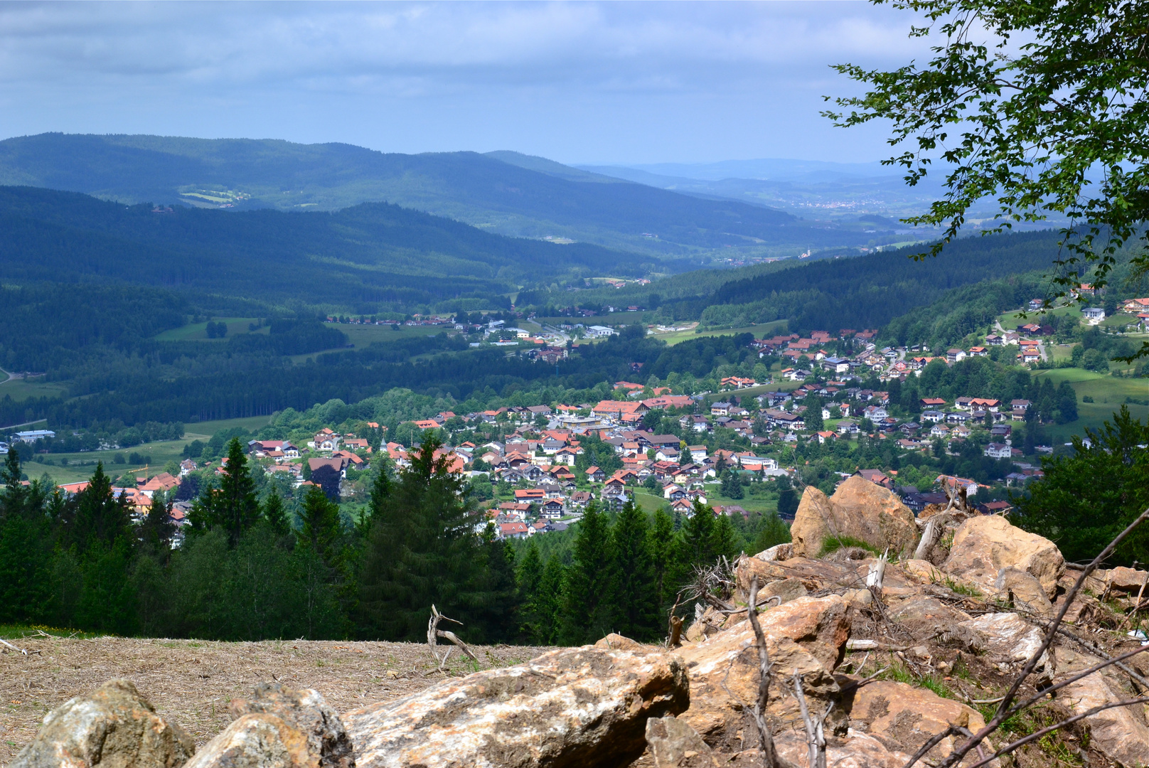 Auf diesen Blick vom Silberberg auf B o d e n m a i s… Foto & Bild