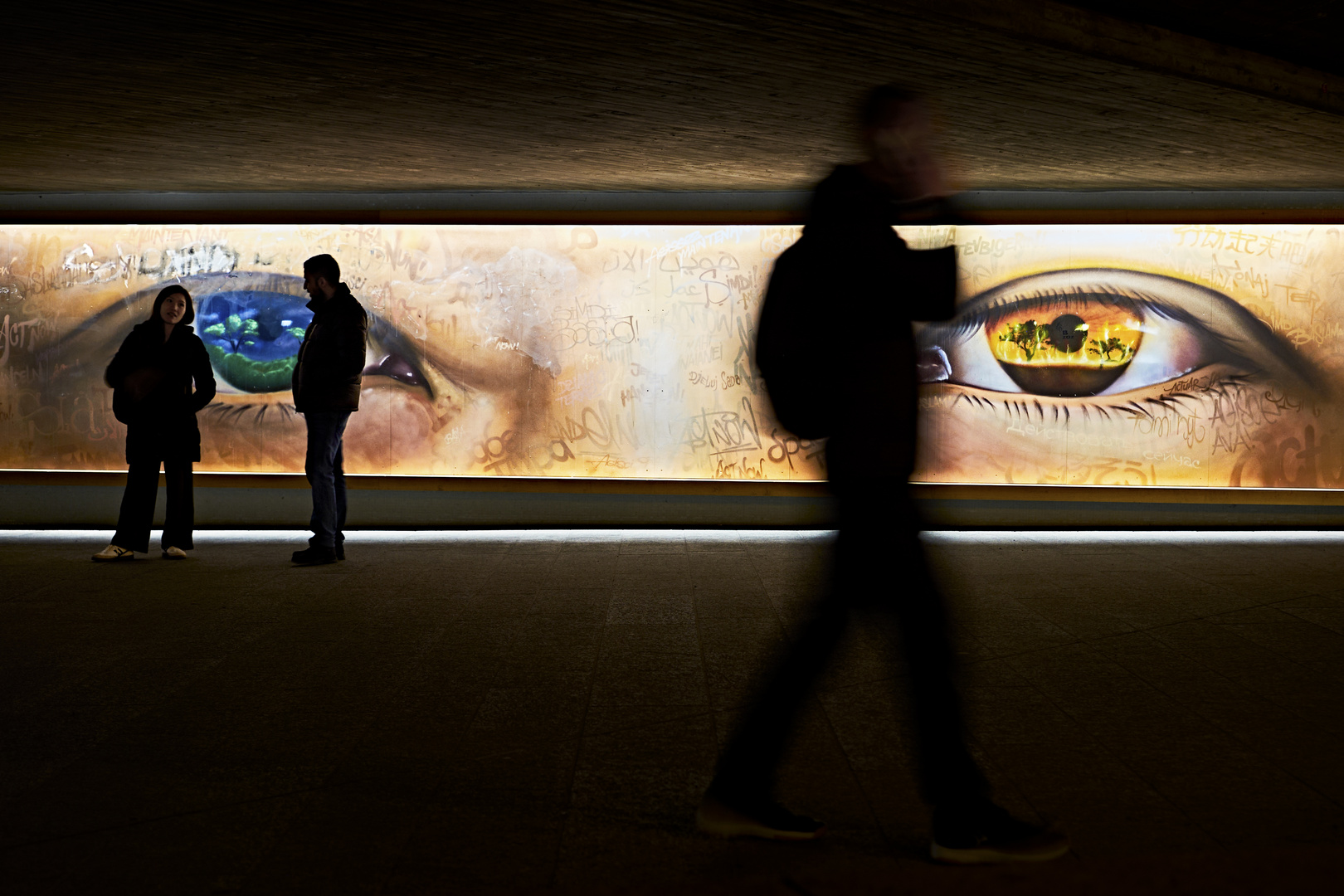 „Auf einem Auge blind. Handle Jetzt!”